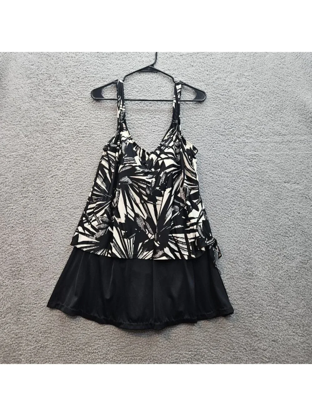 Maxine Of Hollywood Womens Swimdress Size 18 Black White Abstract